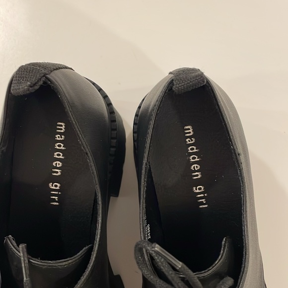 NEW Madden Girl Trudy Black Oxford Platform lace up Shoes in size 9.5 - Picture 4 of 12